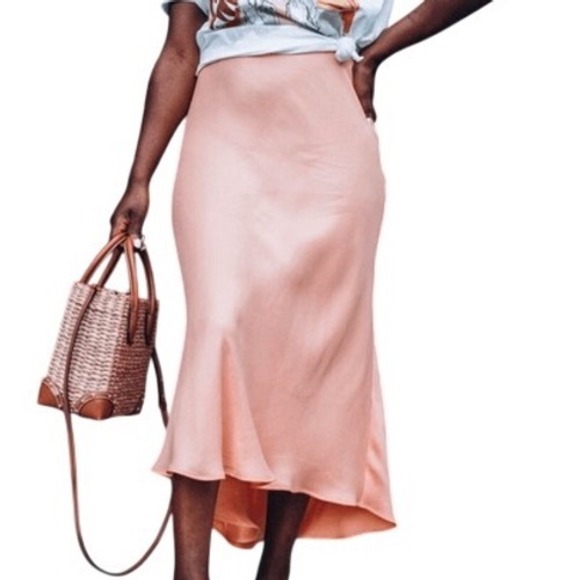 Zara Dresses & Skirts - Zara Peach Satin Midi Skirt Bias Cut Viscose Slip Skirt XS Feminine Romantic
